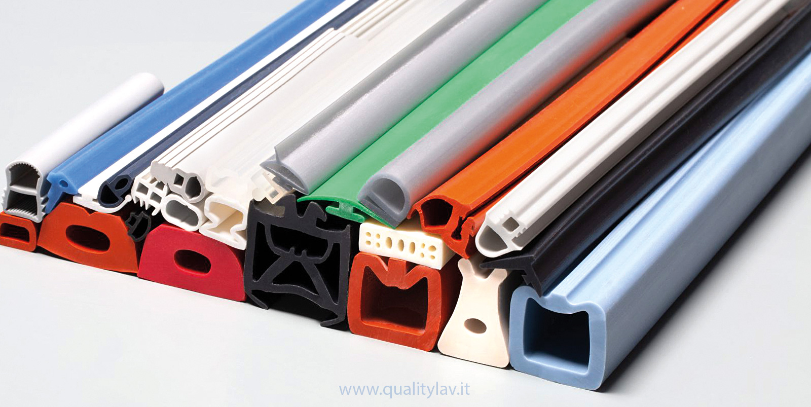 profilati-in-silicone-VMQ-compatto-ed-espanso_b.jpg